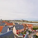 Lumineux Avec Piscine, Proche Cabourg - Fr-1-788-93 Apartment