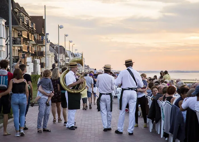 Daire Lumineux Avec Piscine, Proche Cabourg - Fr-1-788-93
